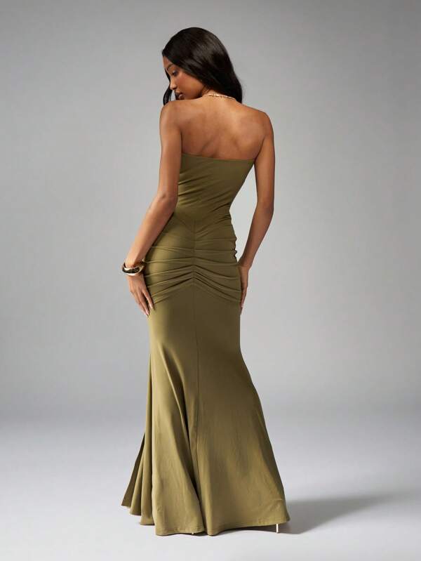 Missguided MISSGUIDED Bandeau Draped Ruched Detail Gold Accent Maxi Dress