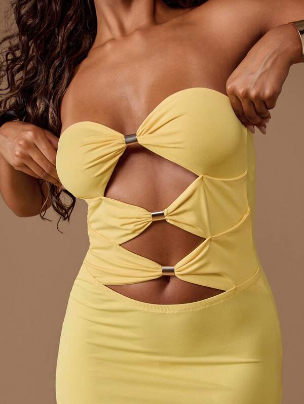 Missguided MISSGUIDED Bandeau Maxi Dress With Metal Ring Cut Outs
