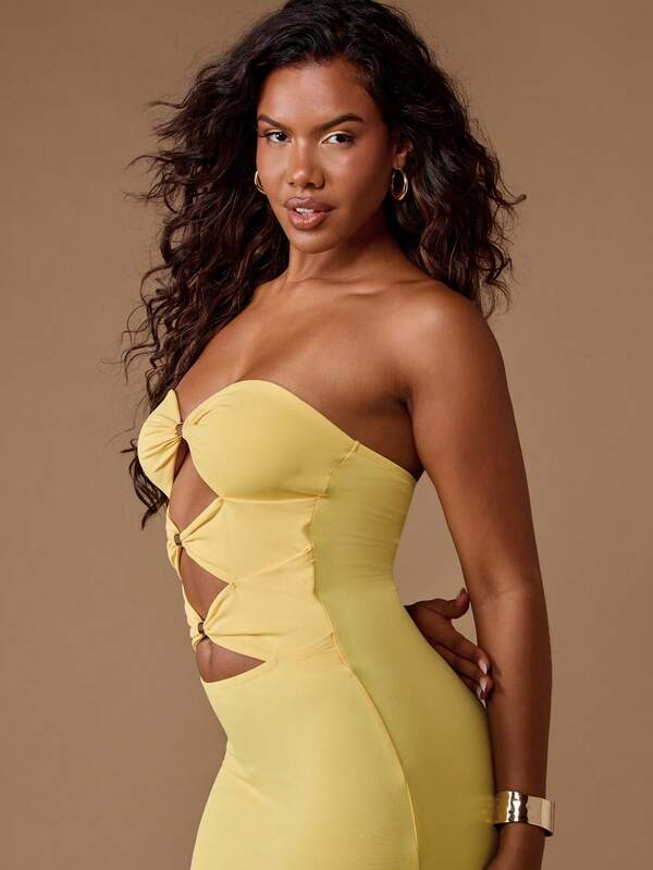 Missguided MISSGUIDED Bandeau Maxi Dress With Metal Ring Cut Outs