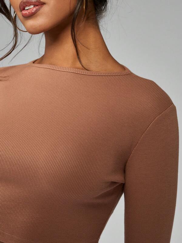 Missguided MISSGUIDED Basic Ribbed Long Sleeve Crop T-Shirt