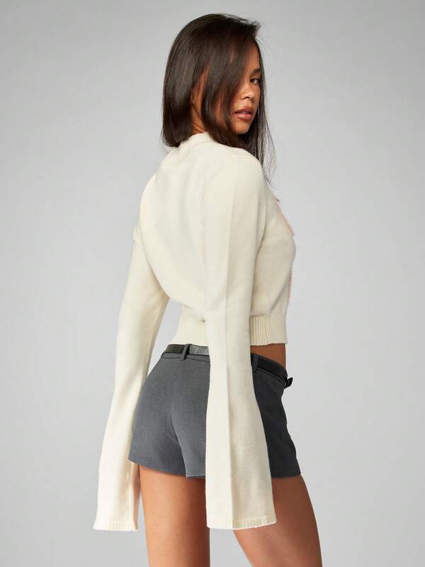 Missguided MISSGUIDED Bell Sleeve Cropped Sweater With Fuzzy Bow Design