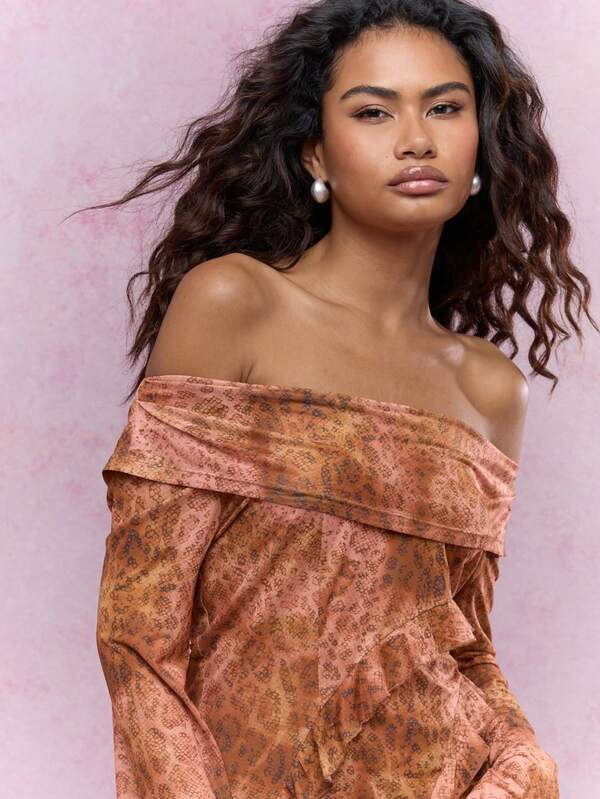 Missguided MISSGUIDED Boho Printed Scoop Neck Ruffle Detail Flared Sleeves Top