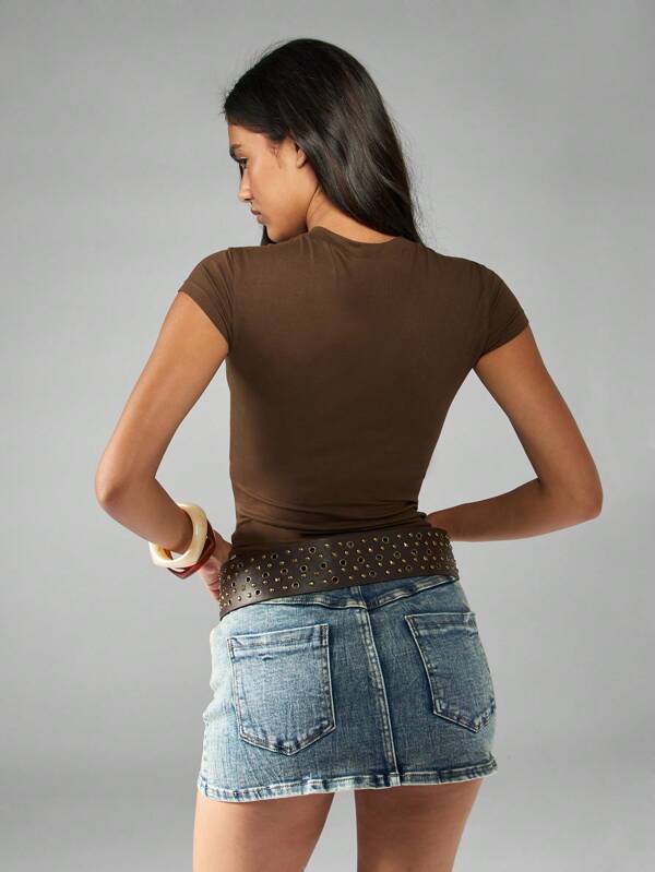 Missguided MISSGUIDED Brown Fitted Baby Tee With Retro Print