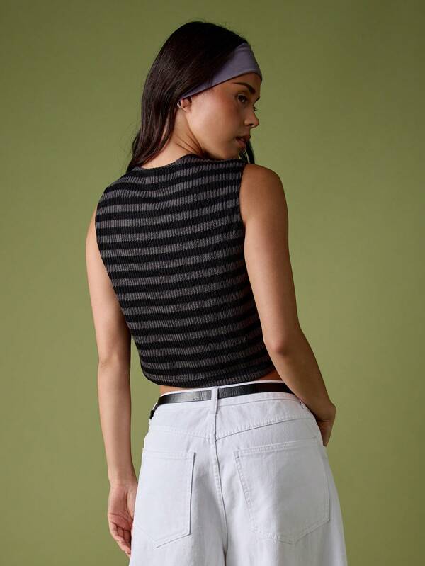Missguided MISSGUIDED Button Up Sleeveless Ribbed Knit Vest Crop Top