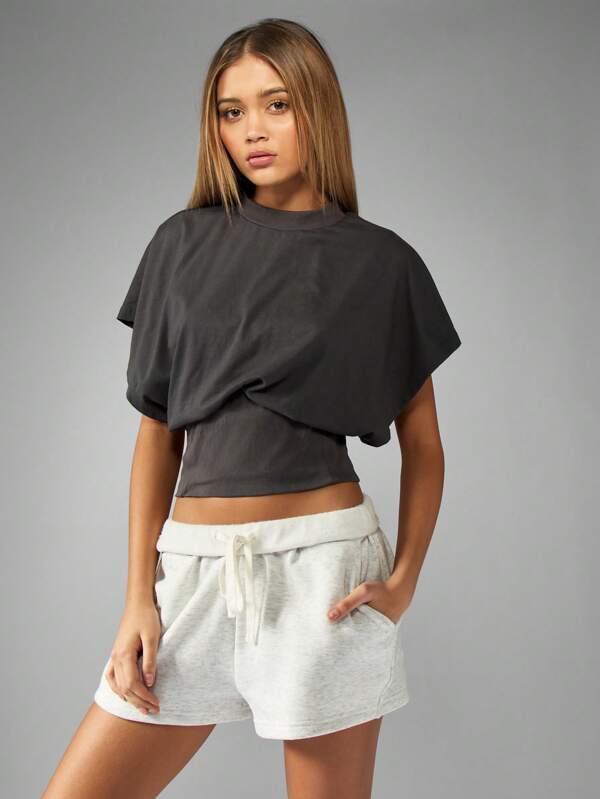 missguided MISSGUIDED Casual Drop Shoulder Boxy Fit Crop T-Shirt