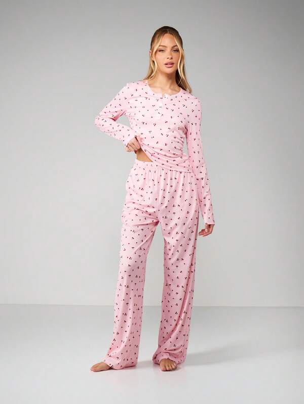 missguided MISSGUIDED Cherry Pattern Lounge Set With Long Sleeves