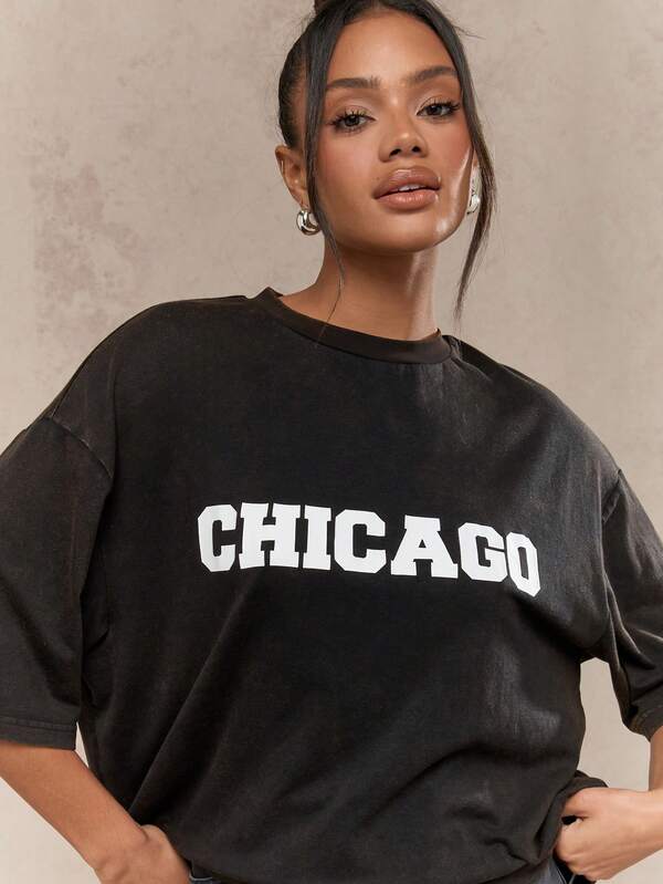 Missguided MISSGUIDED Chicago Oversized Varsity T-Shirt Unisex