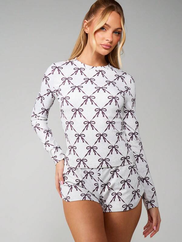 missguided MISSGUIDED Christmas Bow Print Long Sleeve Set With Mini Shorts