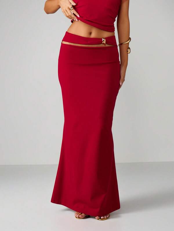 Missguided MISSGUIDED Christmas Halter Top And Maxi Skirt Set With Gold Hardware