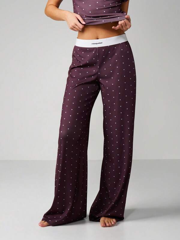 Missguided MISSGUIDED Christmas Heart Print Ribbed Lounge Set With Wide Leg Pants