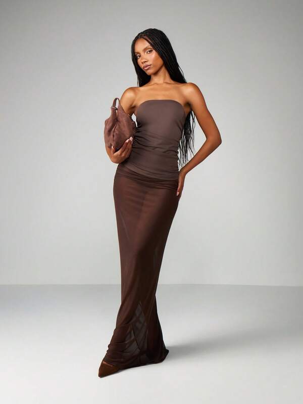 missguided MISSGUIDED Christmas Longline Bandeau With Mesh Maxi Skirt Set