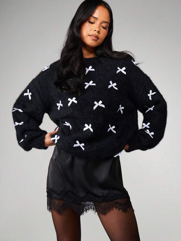 missguided MISSGUIDED Christmas Oversized Fuzzy Knit Sweater With Bow Pattern