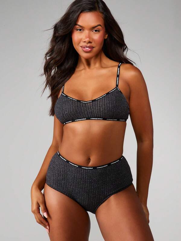 missguided MISSGUIDED Christmas Ribbed Bra And Panty Set With Elastic Trim