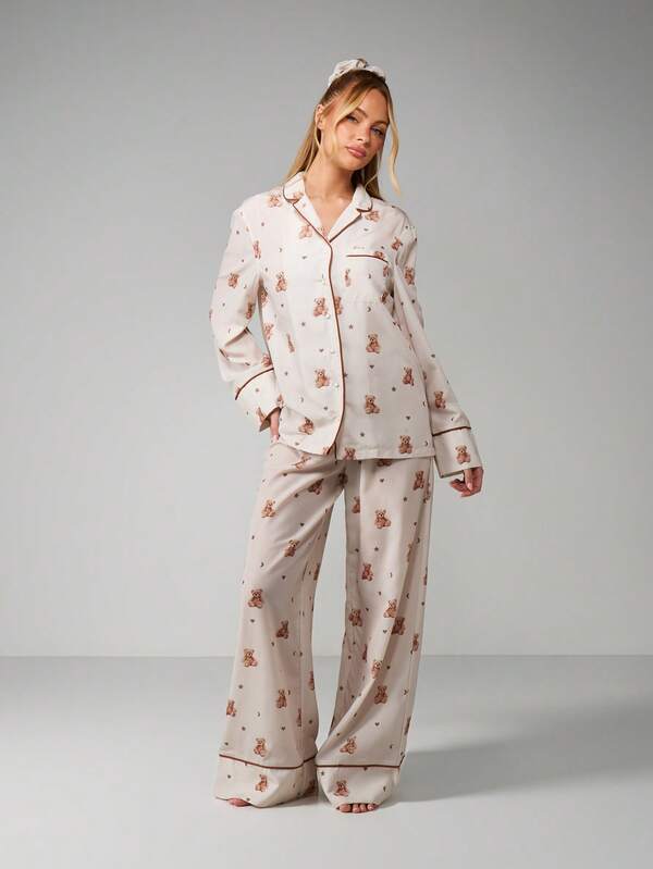 missguided MISSGUIDED Christmas Teddy Bear Print Pajama Set With Button Front