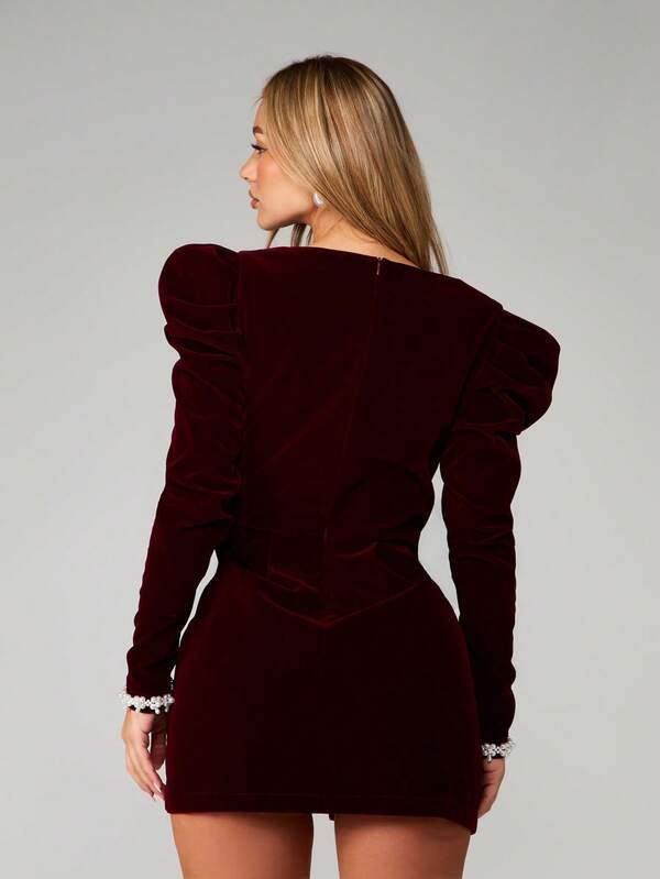 Missguided MISSGUIDED Christmas Velvet Mini Dress With Lace Trim