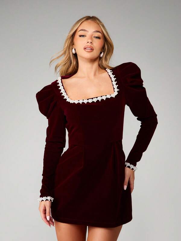 missguided MISSGUIDED Christmas Velvet Mini Dress With Lace Trim