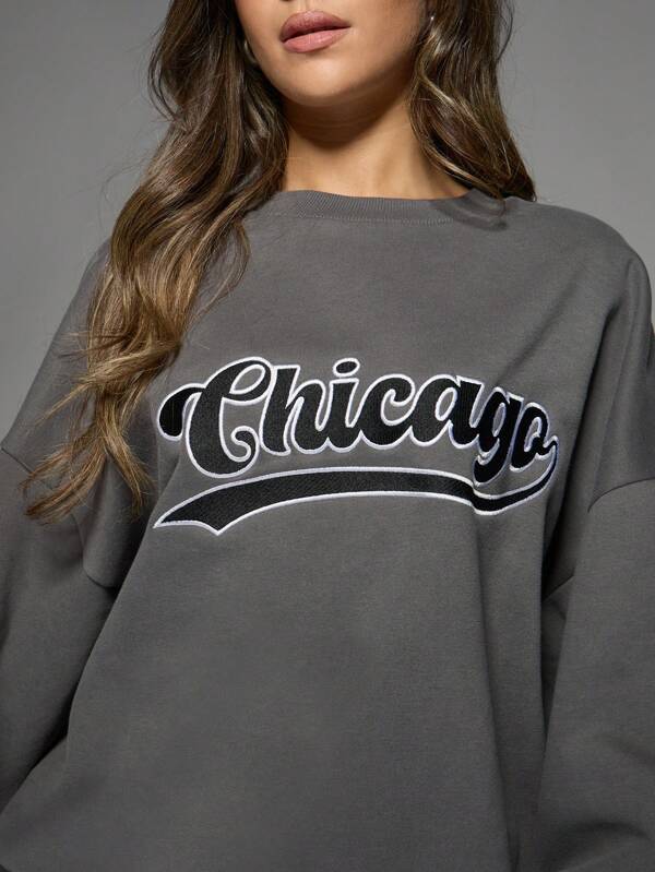 Missguided MISSGUIDED Classic Chicago Varsity Style Oversized Sweatshirt