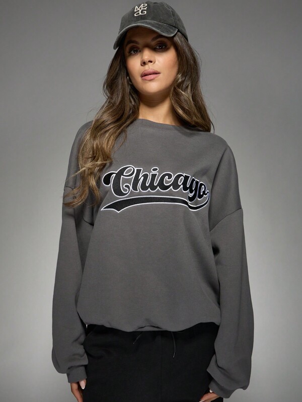 missguided MISSGUIDED Classic Chicago Varsity Style Oversized Sweatshirt