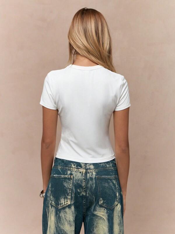 Missguided MISSGUIDED Classic Fitted Crop Tee With Round Neck