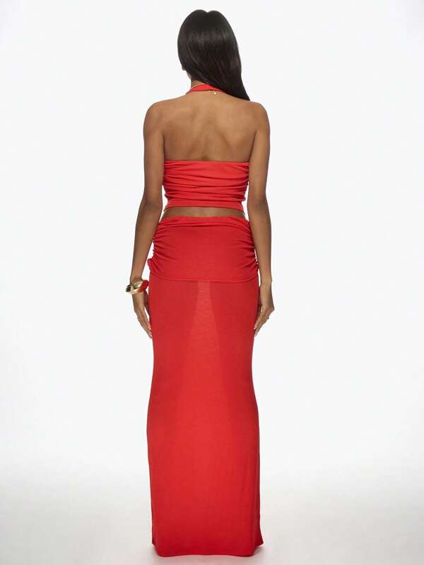 Missguided MISSGUIDED Contemporary Halter Neck Twist Front Maxi Skirt Two-Piece Outfit