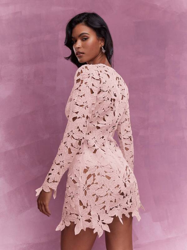 Missguided MISSGUIDED Contrast Bow Detail Cut Out Lace Long Sleeve Mini Dress