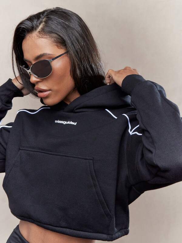 Missguided MISSGUIDED Contrast Piping And Logo Crop Hoodie