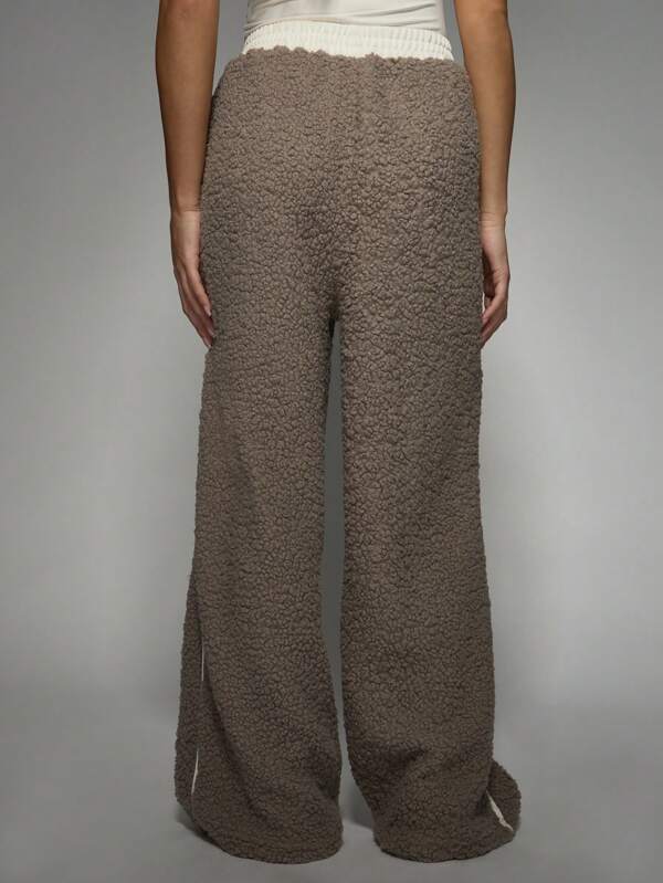 Missguided MISSGUIDED Cozy Teddy Fleece Wide Leg Relaxed Fit Sweatpants
