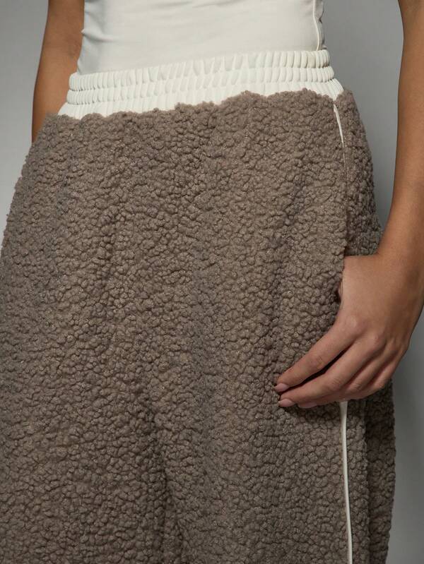 Missguided MISSGUIDED Cozy Teddy Fleece Wide Leg Relaxed Fit Sweatpants