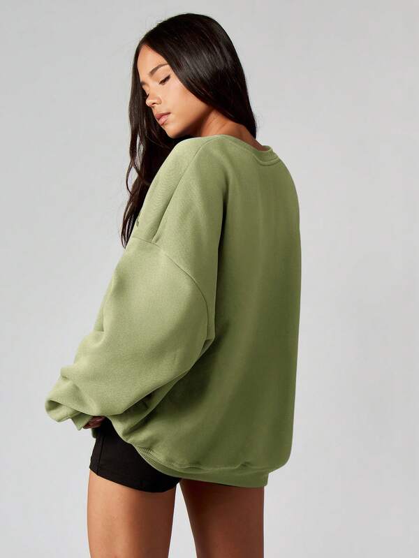 Missguided MISSGUIDED Crew Neck Oversized Sweatshirt With Athletic Print For Winter Layering Cozy Casual Comfort And Style