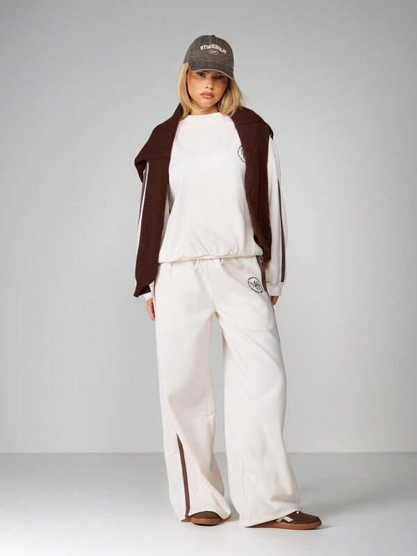 Missguided MISSGUIDED Crew Neck Sweatshirt With Brown Contrast Detail