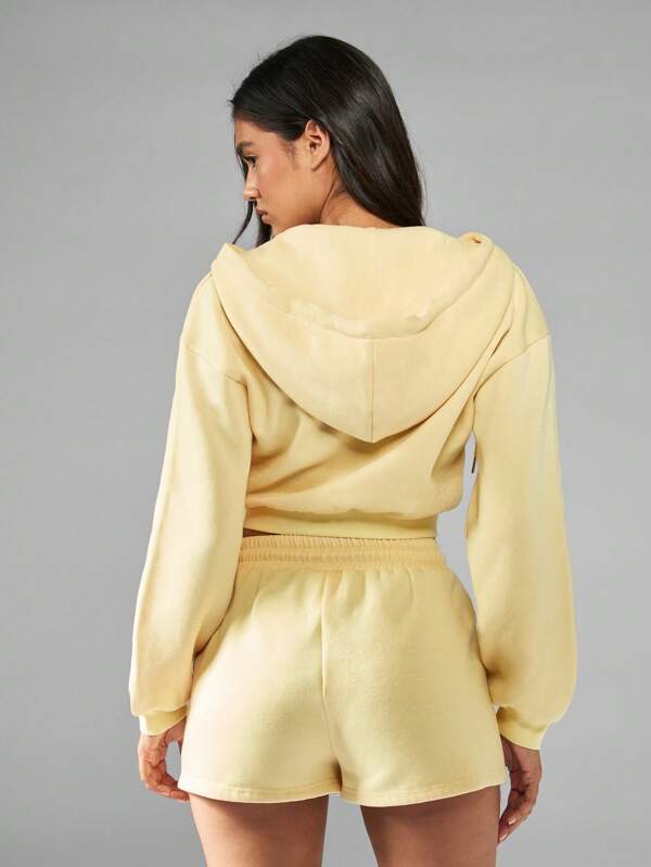 Missguided MISSGUIDED Cropped Full Zip Hoodie With Drawstring And Varsity Print