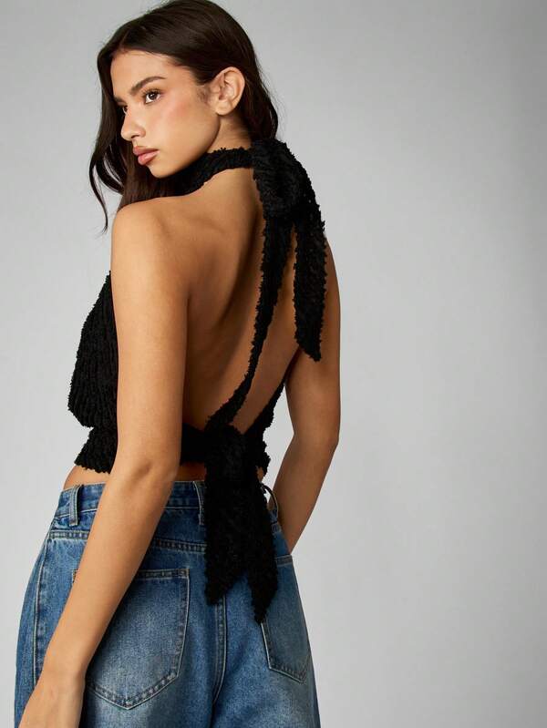 Missguided MISSGUIDED Cropped Halter Top With Textured Knit