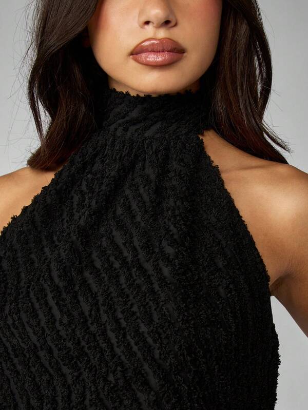 Missguided MISSGUIDED Cropped Halter Top With Textured Knit