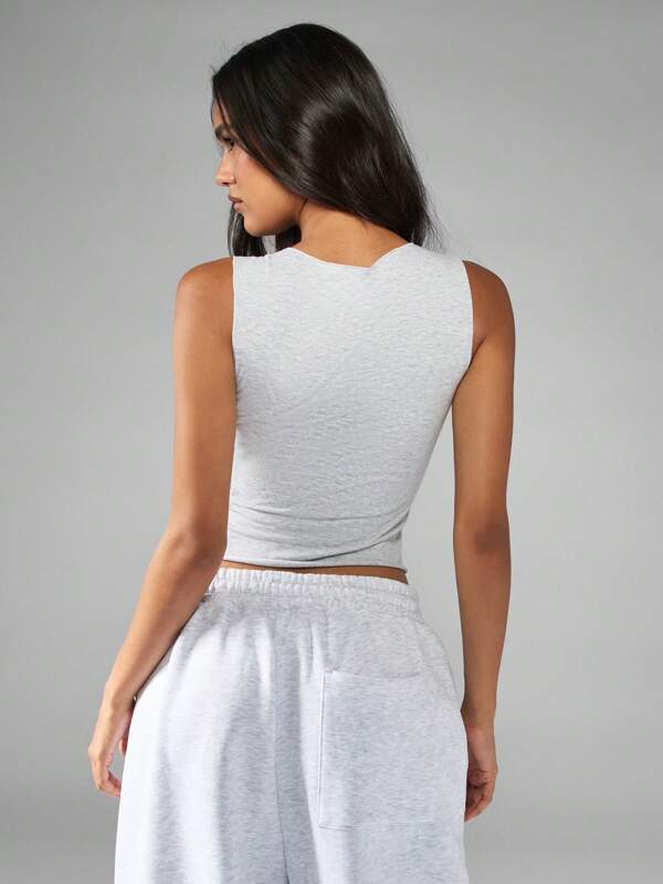 Missguided MISSGUIDED Cropped V Neck Tank Top With Eyelet Details