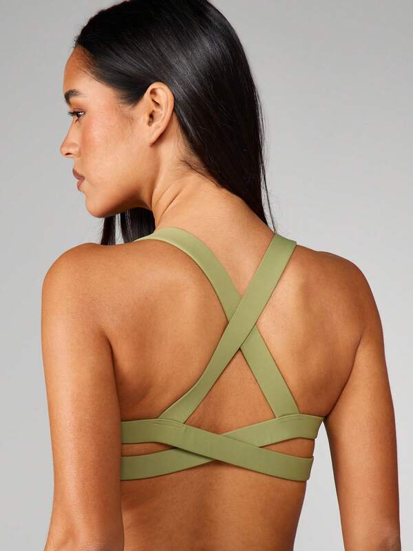 Missguided MISSGUIDED Cross Back Sports Bra With Halter