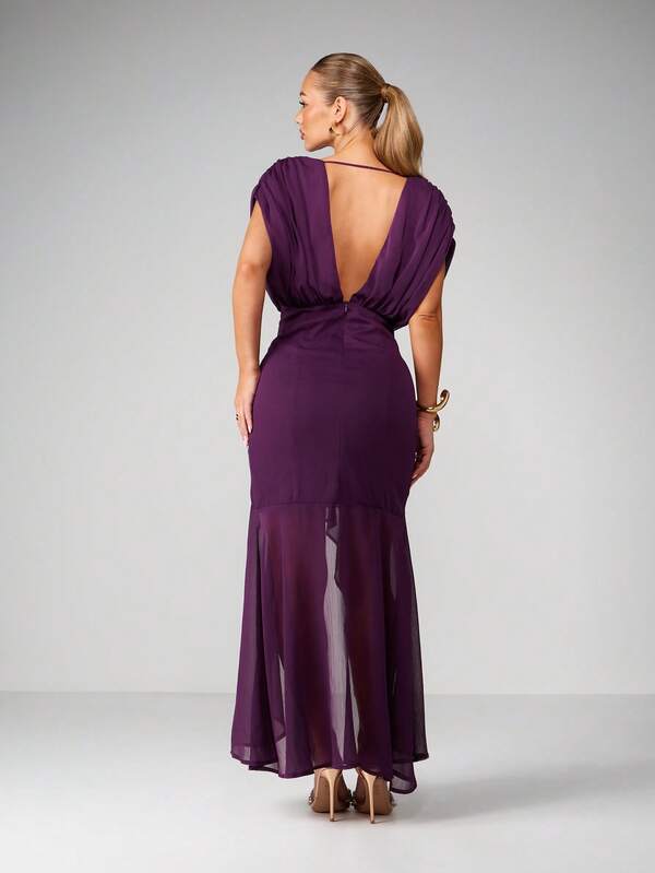 Missguided MISSGUIDED Deep V-Neck Chiffon Maxi Dress With Side Slit