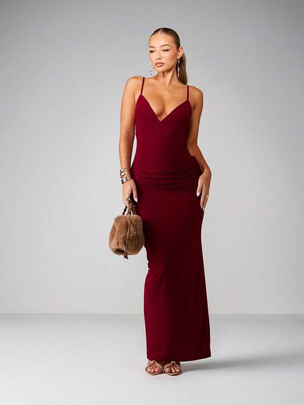 Missguided MISSGUIDED Deep V Neck Lace Overlay Maxi Dress