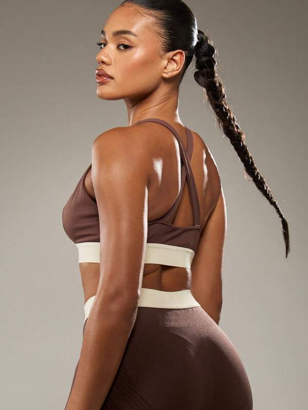 Missguided MISSGUIDED Deep V Neck Sports Bra With Elastic Band