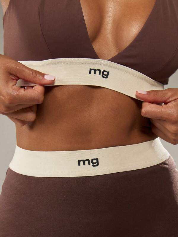 Missguided MISSGUIDED Deep V Neck Sports Bra With Elastic Band