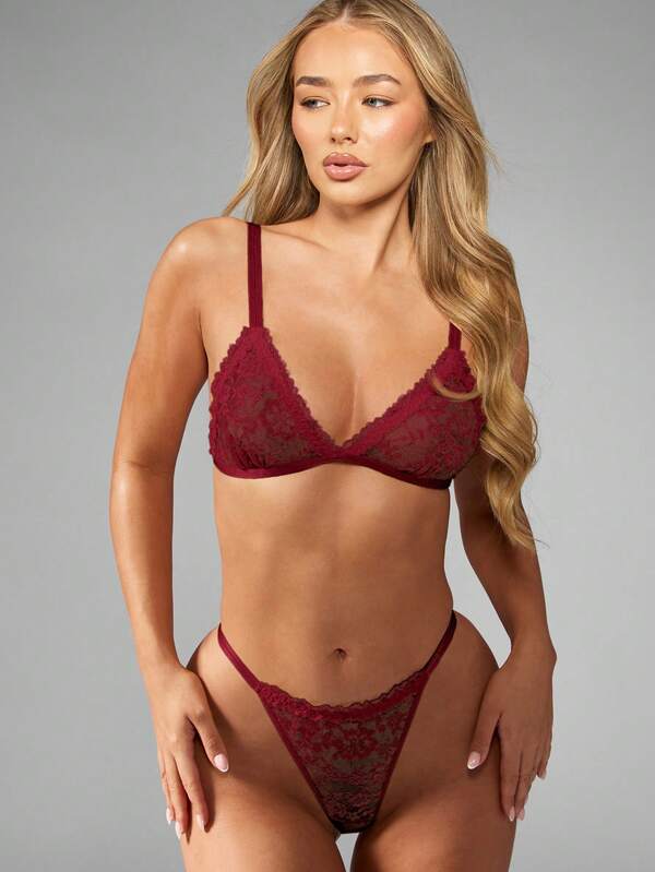 Missguided MISSGUIDED Delicate Lace Adjustable Strap Bra And Panty Set