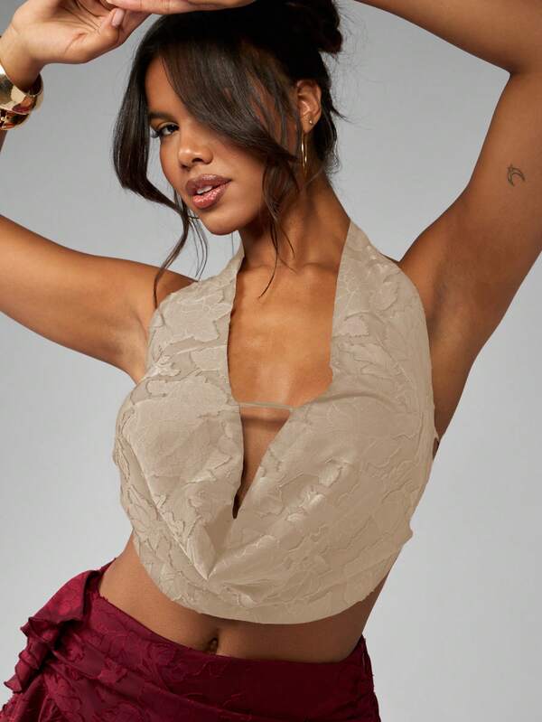 Missguided MISSGUIDED Devore Chiffon Halter Neck Crop Top