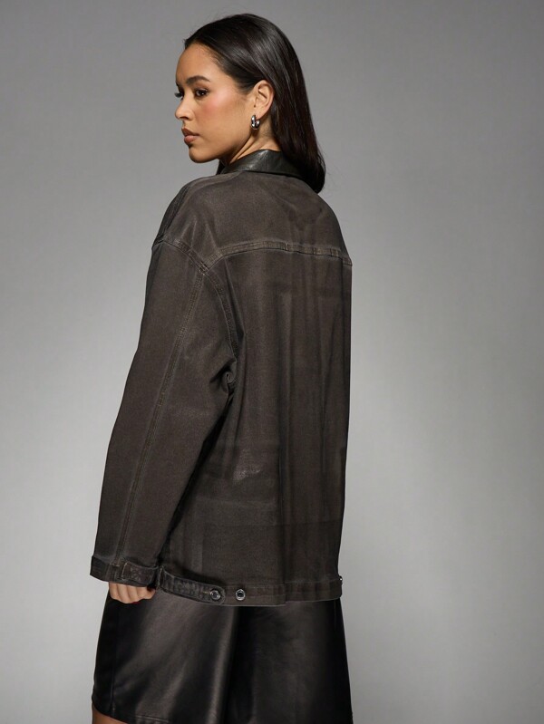 Missguided MISSGUIDED Distressed Oversized Denim Utility Jacket With Cargo Pockets
