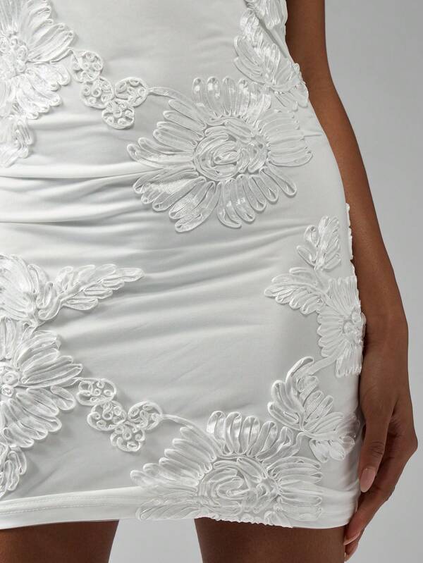 Missguided MISSGUIDED Elegant 3D Floral Embroidered Halter Ruched Bodycon Mini Dress