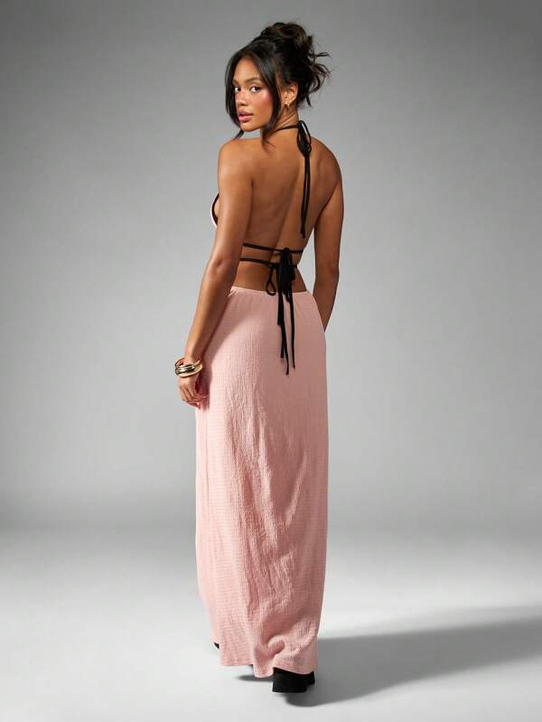 Missguided MISSGUIDED Elegant Halter Neck Empire Waist Maxi Dress