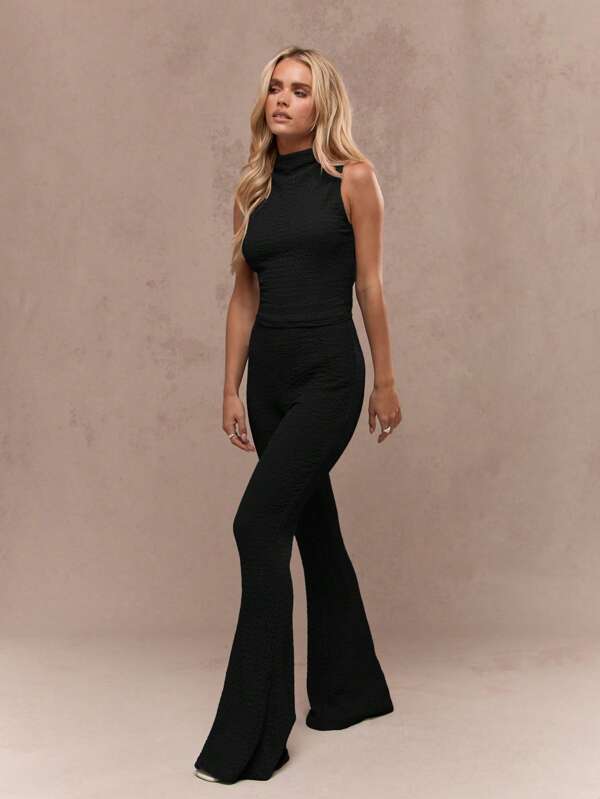 missguided MISSGUIDED Elegant Halter Textured Flare Bottom Set