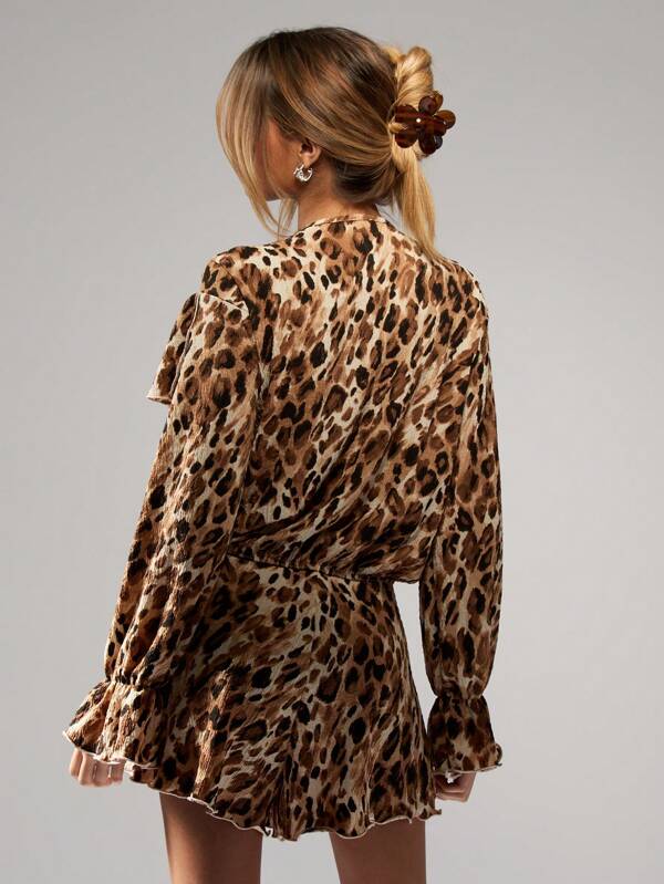 Missguided MISSGUIDED Elegant Leopard Print Ruffle Detail Short Flare Two-Piece Outfit