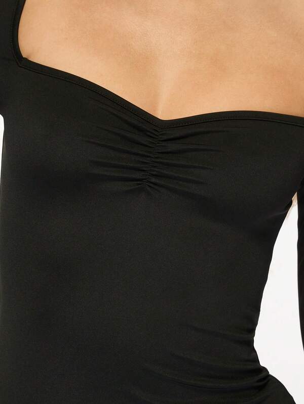 Missguided MISSGUIDED Elegant Long Sleeve Bodycon Mini Dress With Sweetheart Neckline