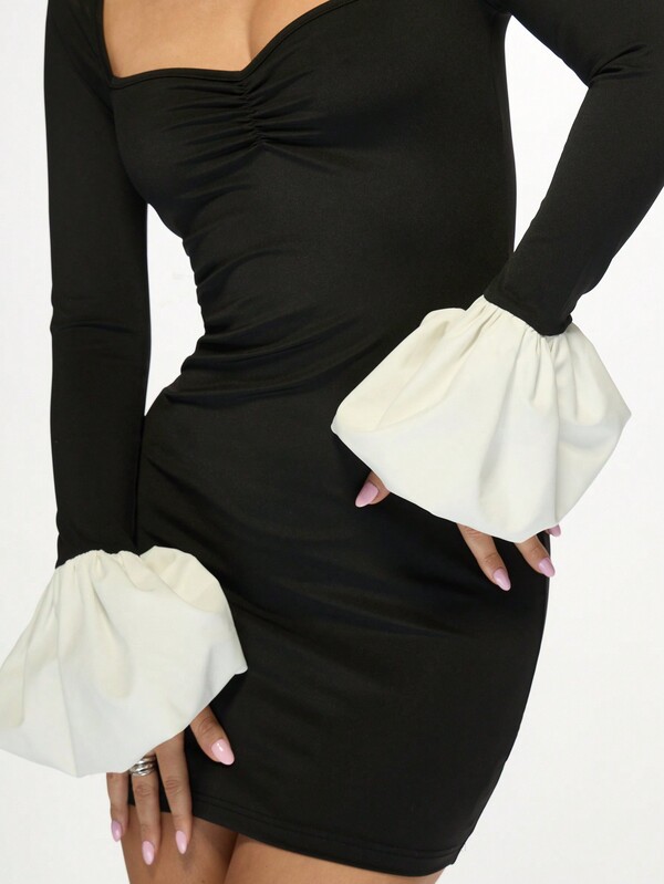 Missguided MISSGUIDED Elegant Long Sleeve Bodycon Mini Dress With Sweetheart Neckline