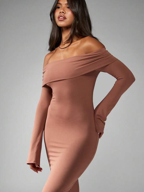 Missguided MISSGUIDED Elegant Off Shoulder Bardot Fishtail Maxi Dress