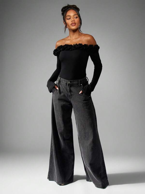 Missguided MISSGUIDED Elegant Off Shoulder Bodysuit With Long Sleeves And Ruffled Neckline